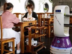 口碑打造江苏首家智慧餐厅 机器人送餐亮相无锡