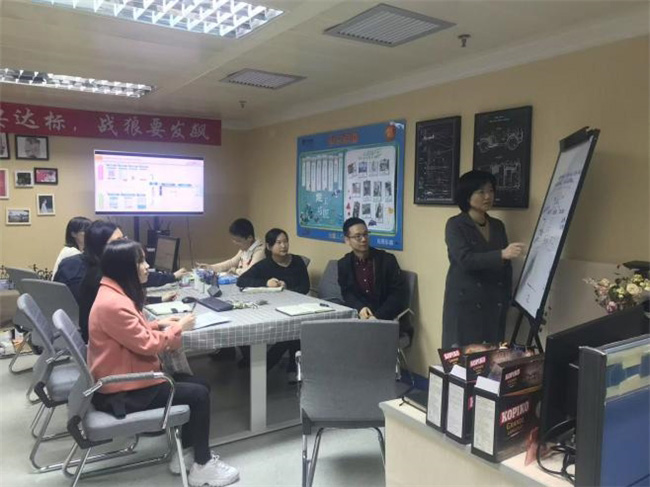 技术赋能未来：周怡丹女士的智能化通信之路