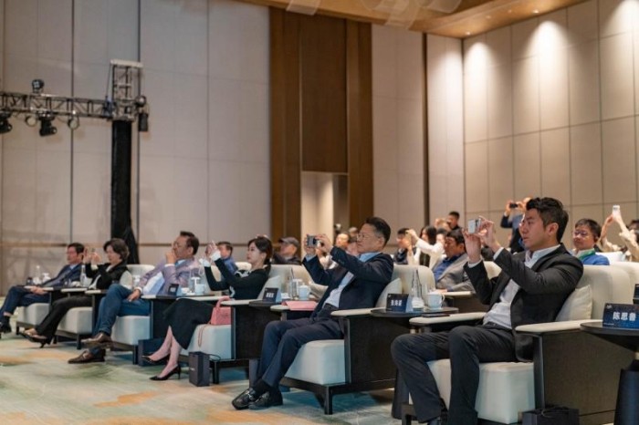 星际动力入驻宁波前湾新区，嘉宾被人形机器人产品吸引