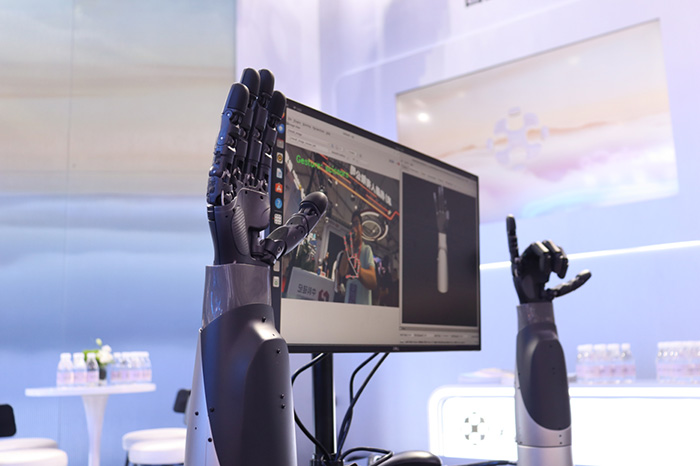 自研电缸+万台订单构筑产业壁垒,曦诺未来领航灵巧手量产时代 自研电缸+万台订单构筑产业壁垒,曦诺未来领航灵巧手量产时代