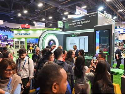 优克联CES首发PetCam宠物摄像头， PetPhone+PetCam构建“人宠无界”的情感连接新范式