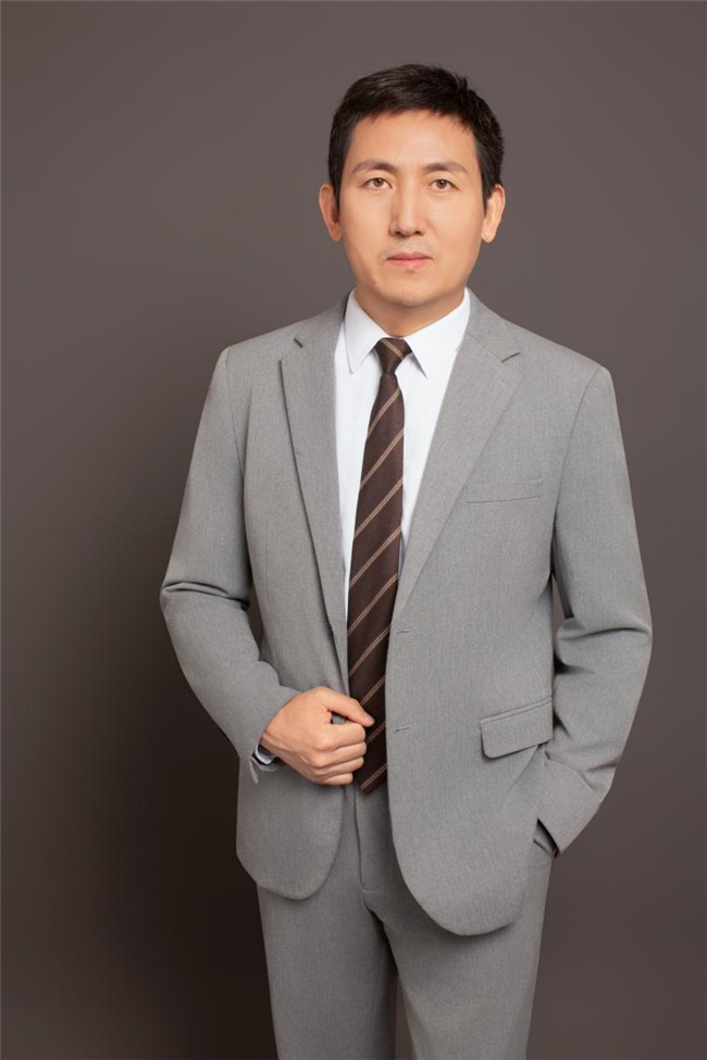 算力拓荒者:数据科学家王君的企业级AI落地之路 算力拓荒者:数据科学家王君的企业级AI落地之路